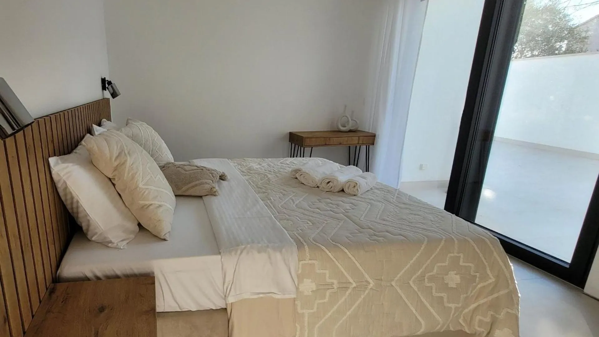 Villa Oasis - Five Bedroom Villa With Private Pool Trogir 0*,  Kroatien