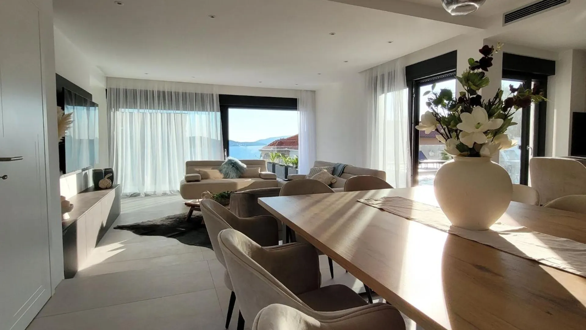 Villa Oasis - Five Bedroom Villa With Private Pool Trogir 0*,